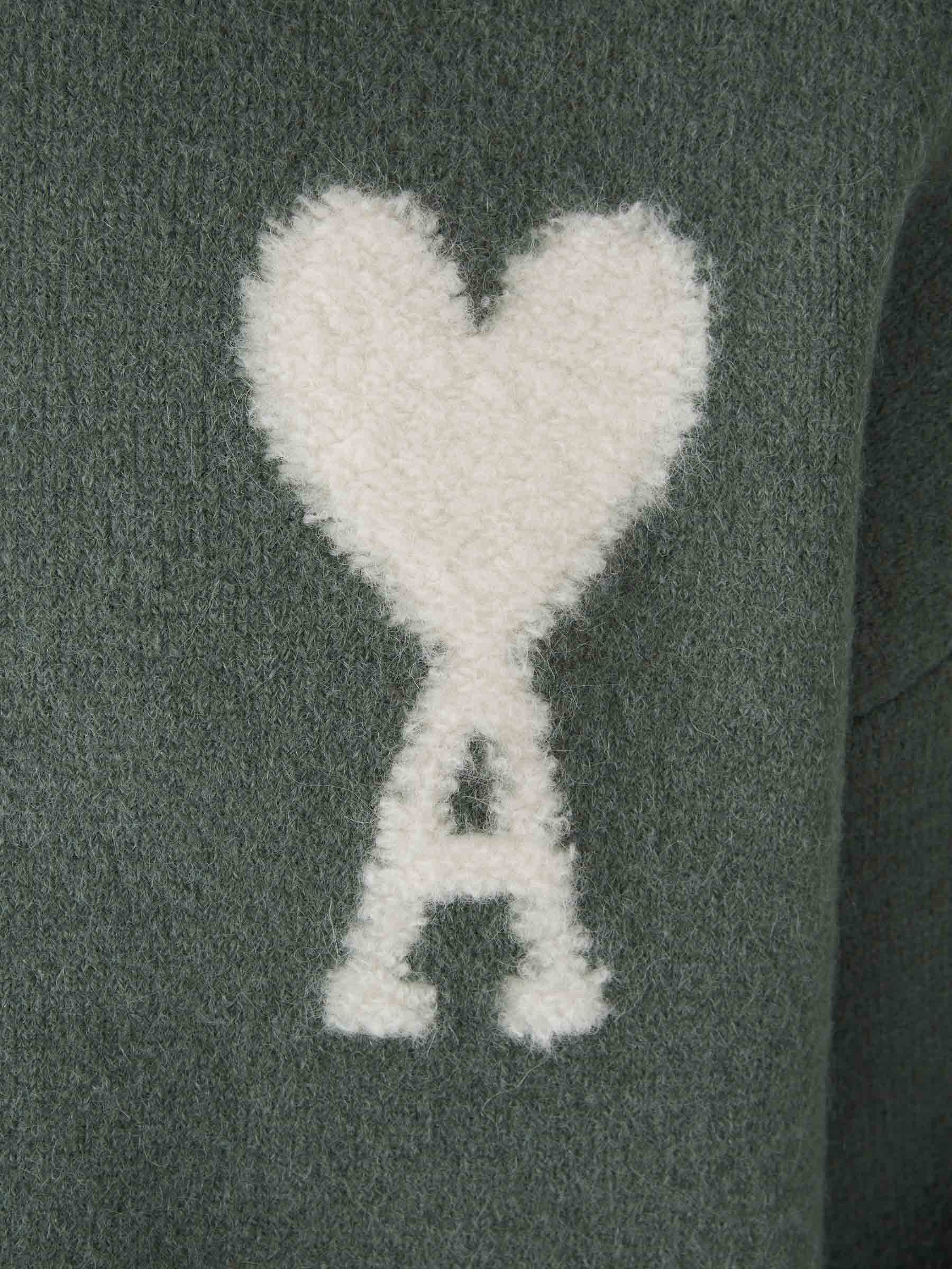 AMI - HEART SWEATER
