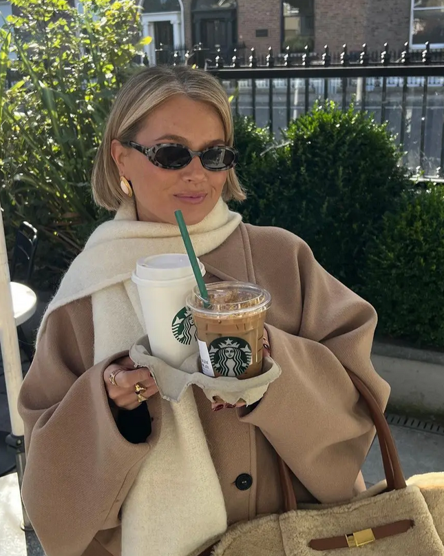 Oversized wool coat™